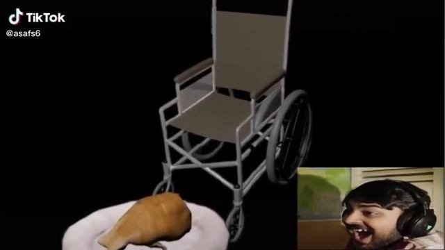 Кот в инвалидной коляске Мем