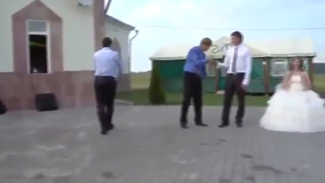 Свадебный танец гиф