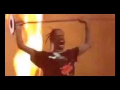 Трэвис Скотт с микрофоном в огне