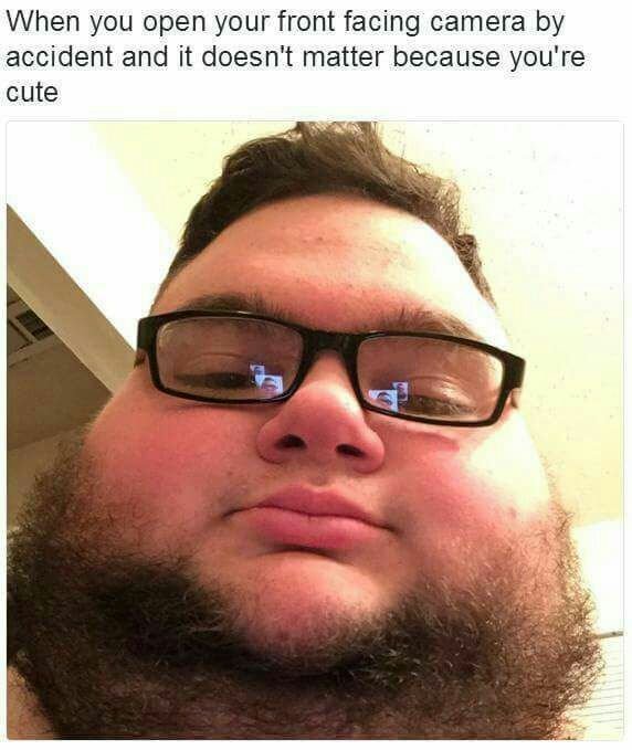 Селфи Толстого мужчины