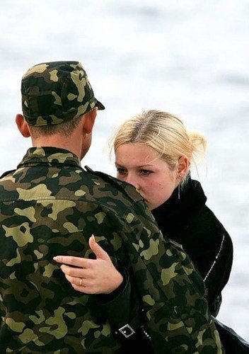 Жены военнослужащих