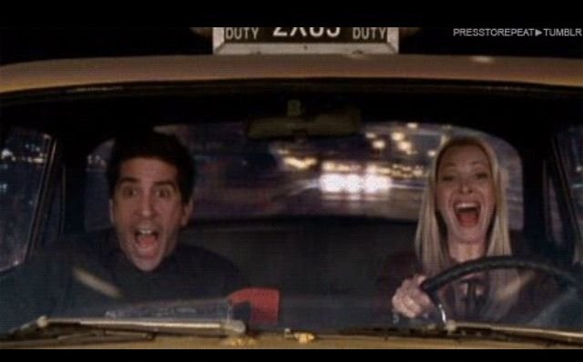 Женщина за рулем гиф