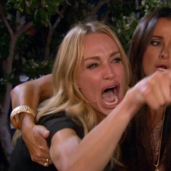 Два орущих человека