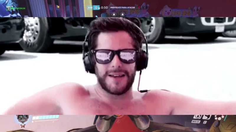 Гифка в наушниках