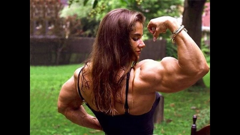 Мускулы женщины огромные