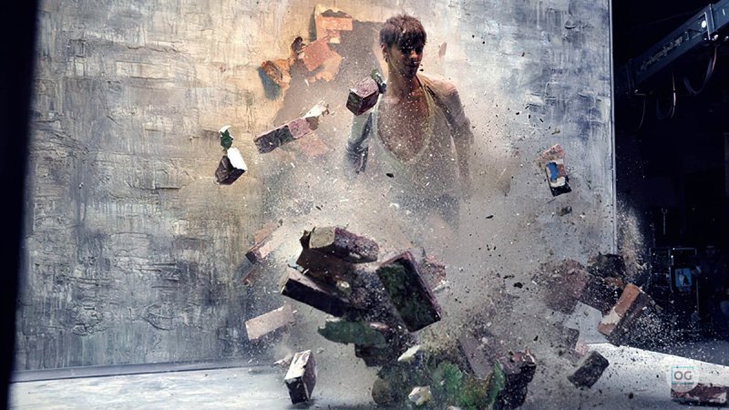 Пробитая стена