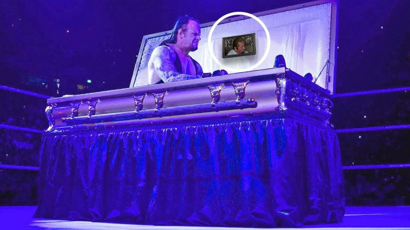 Гробовщик встает из гроба