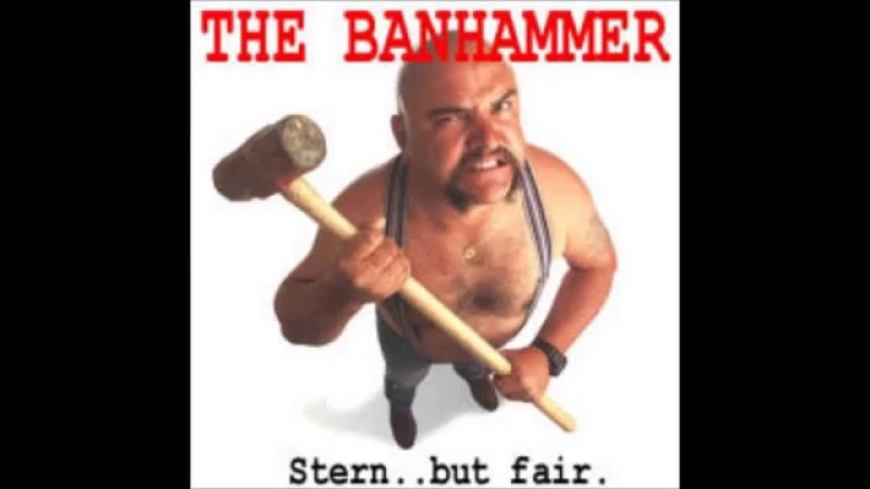 Парень с кувалдой