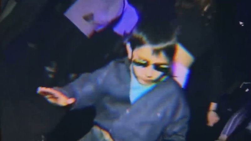 Мальчик на дискотеке