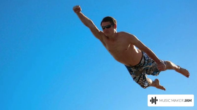 Парень летит