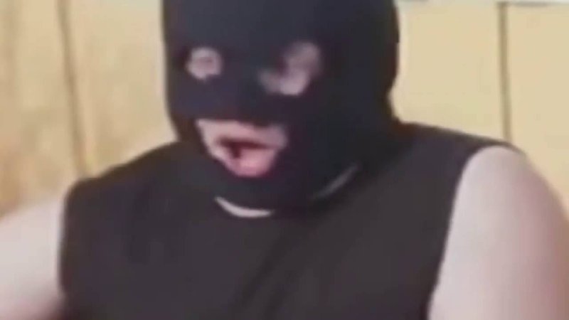 Чел в Балаклаве Мем