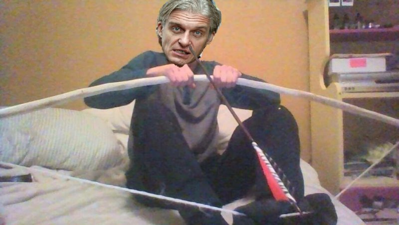 Мужик со стрелой в плече