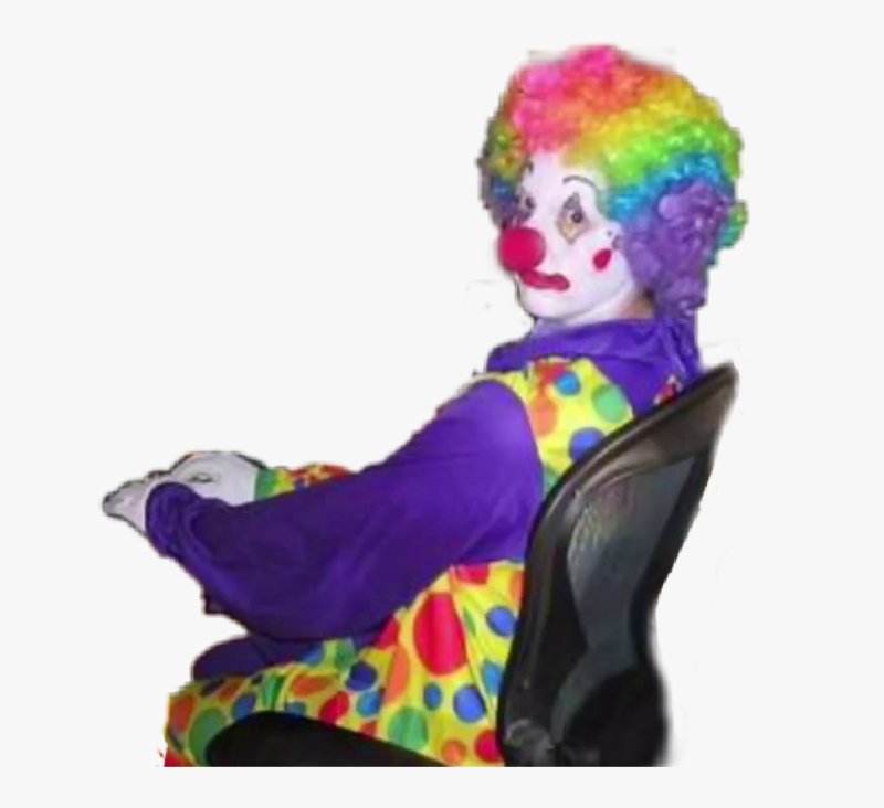 Человек красится в клоуна