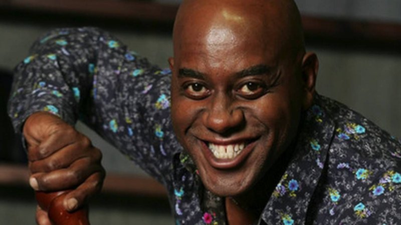 Эйнсли Хэрриот Мем