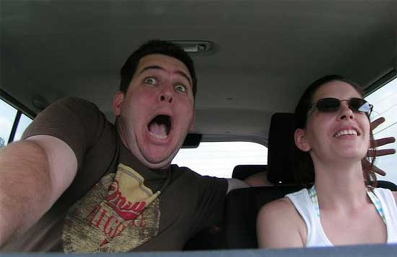 Женщина за рулем