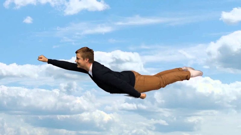 Человек взлетает