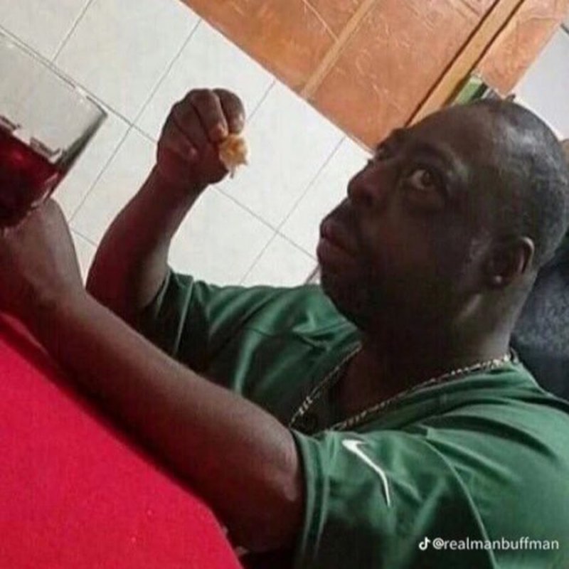 Негр удивляется Мем