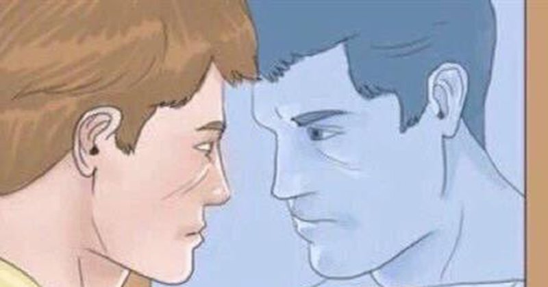 Человек в смокинге и зеркало Мем