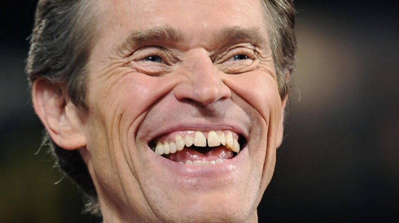 Уильям Дефо улыбка