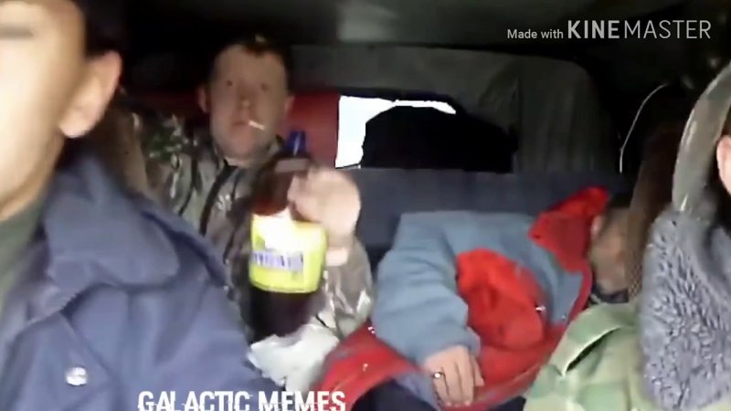 Пьяные мужики в УАЗИКЕ