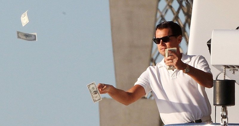 Леонардо ди Каприо с деньгами