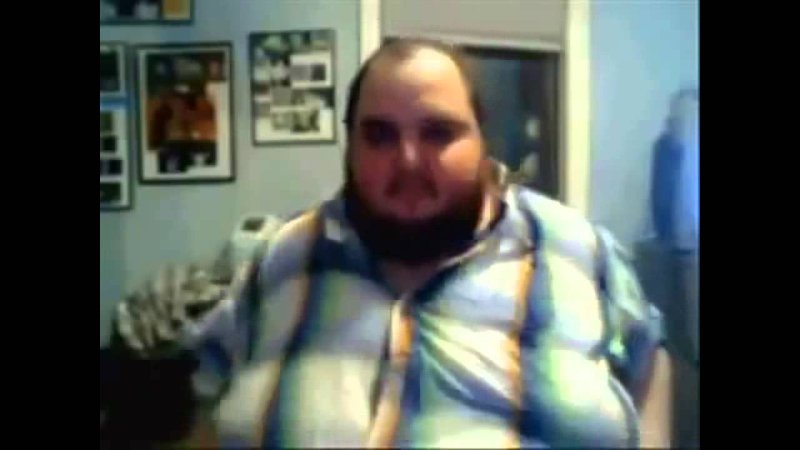 Толстяк качается