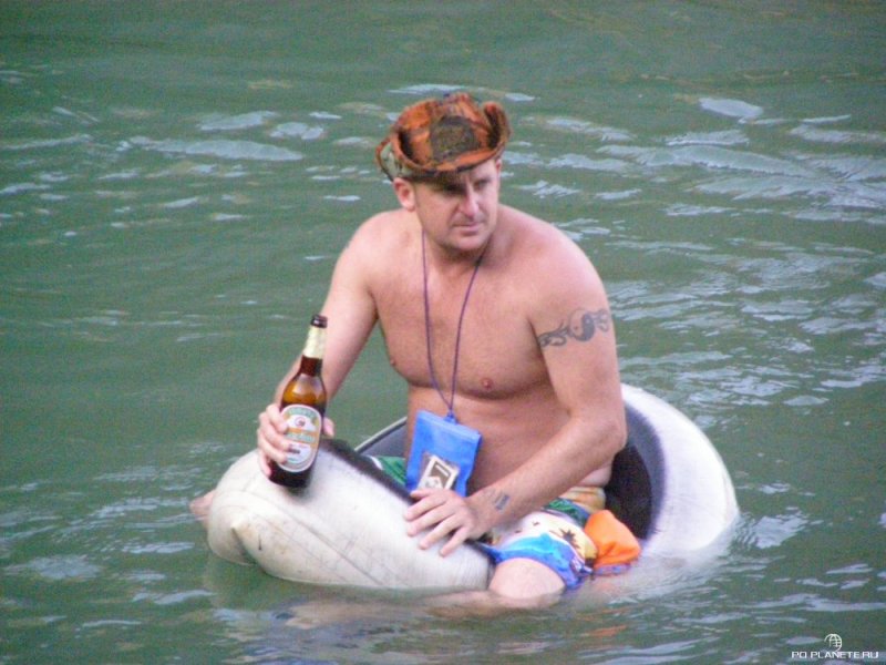 Мужик на лодке