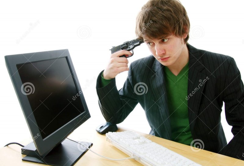 Человек со сломанным компьютером