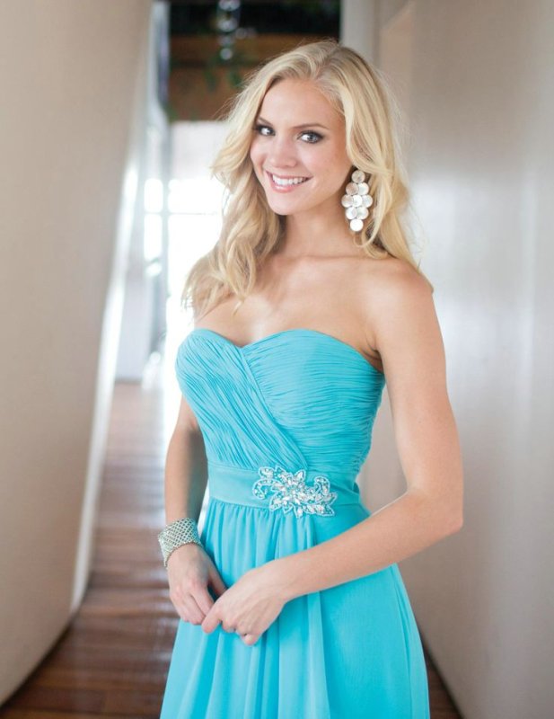 Платье цвета Аквамарин