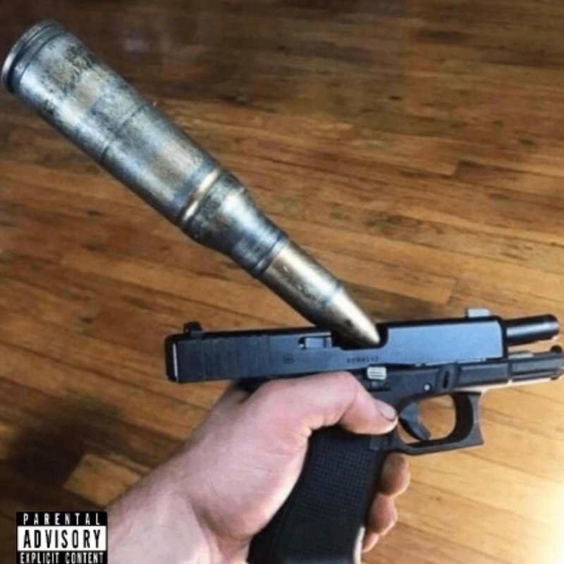 Револьвер и большой патрон