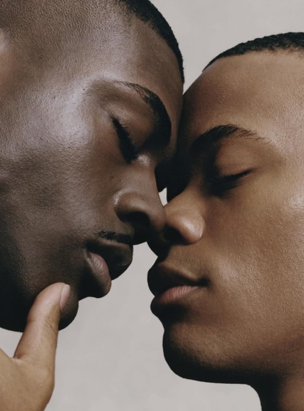 Поцелуй с темнокожим