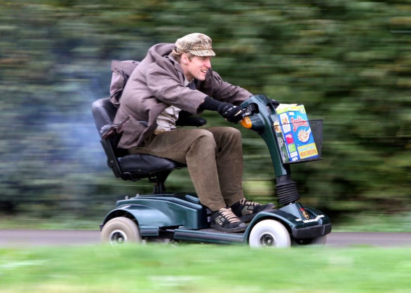 Машина спешит