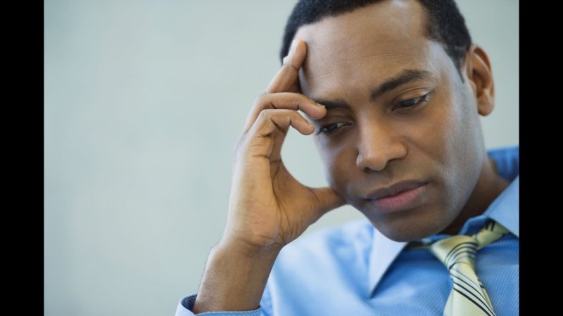 Темнокожий думает