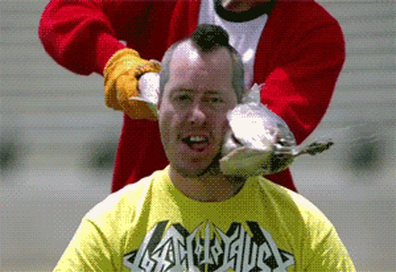 Дал леща гиф