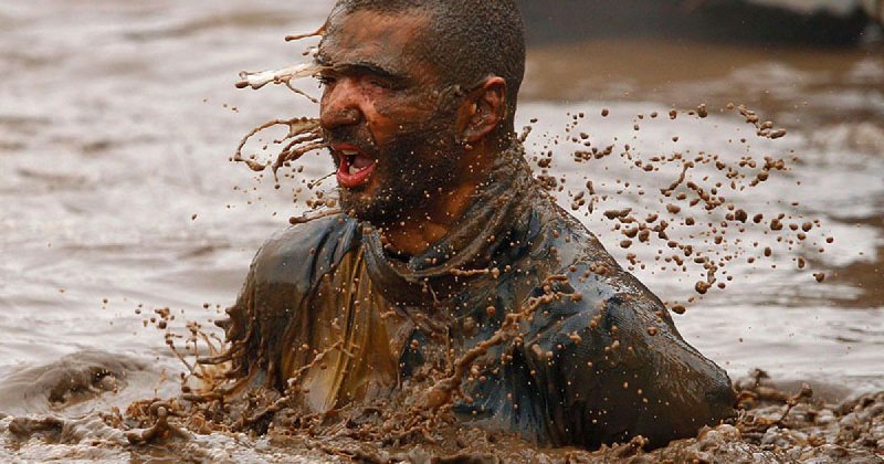 Искупался в грязной воде