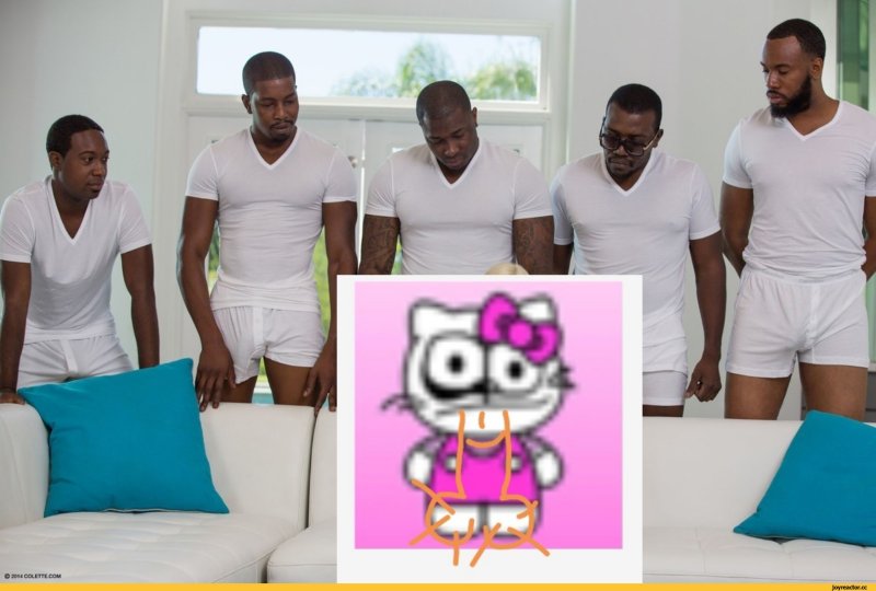 Негры вокруг девушки