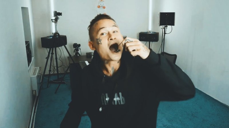 Сожрал микрофон