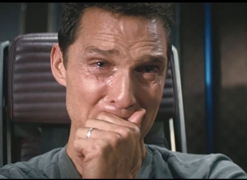 Мэттью Макконахи плачет