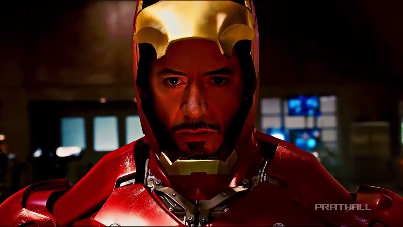 Тони Старк в открытом шлеме