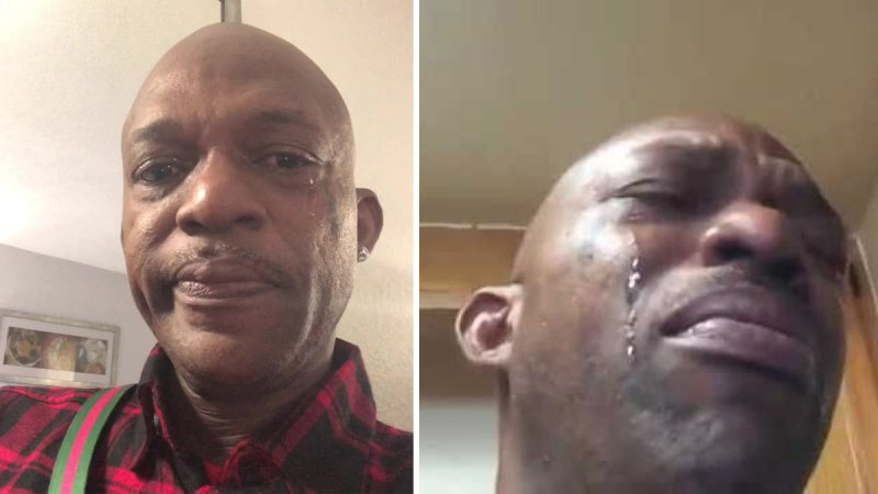 Плачущий афроамериканец