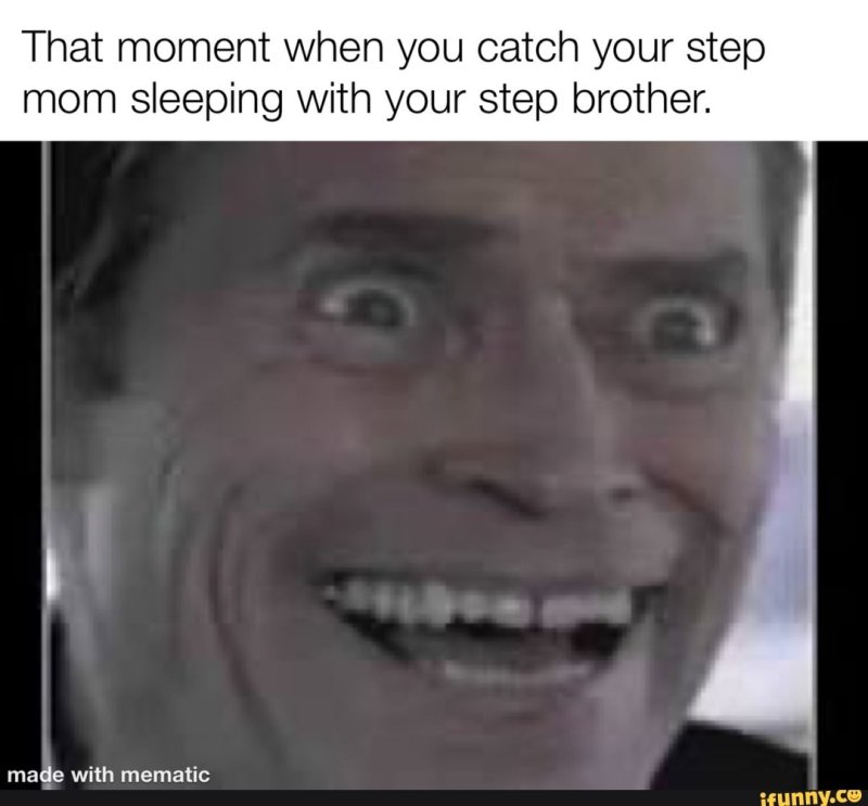 Уиллем Дефо улыбается в машине