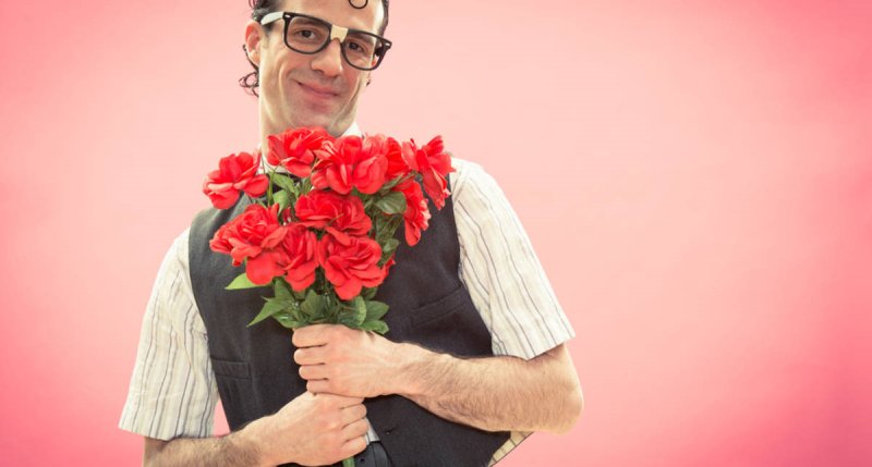 Мужчина с цветами
