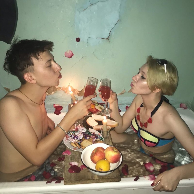 Романтик в ванной смешно