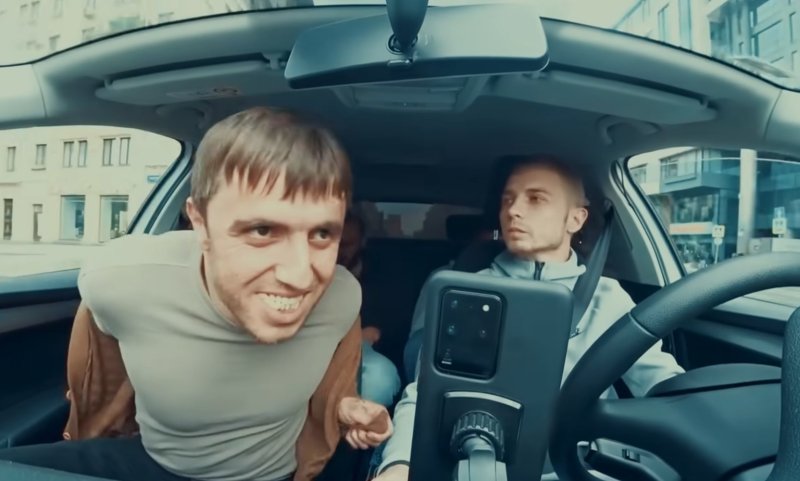 Мурат таксист