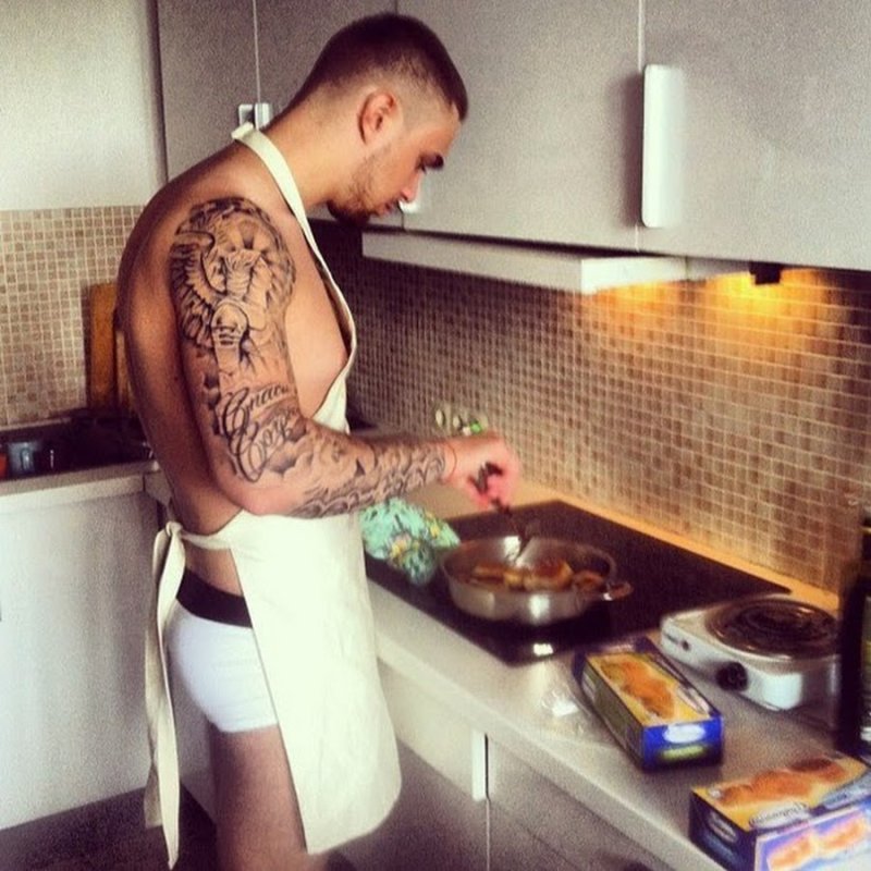 Голого Егора Крида