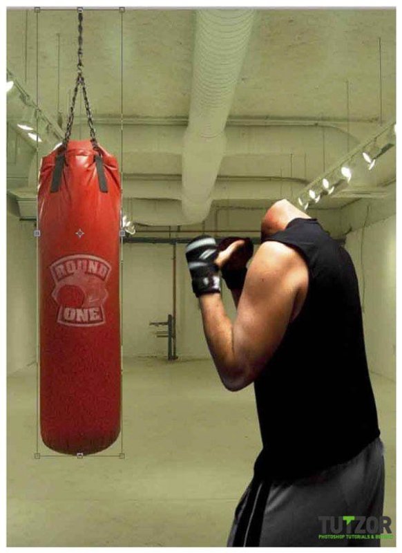 Боксёрский мешок в зале