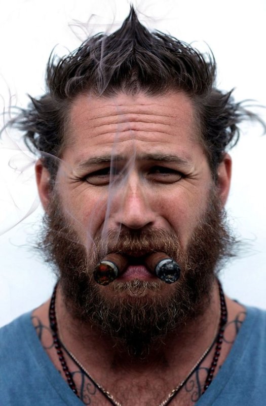 Том Харди с бородой