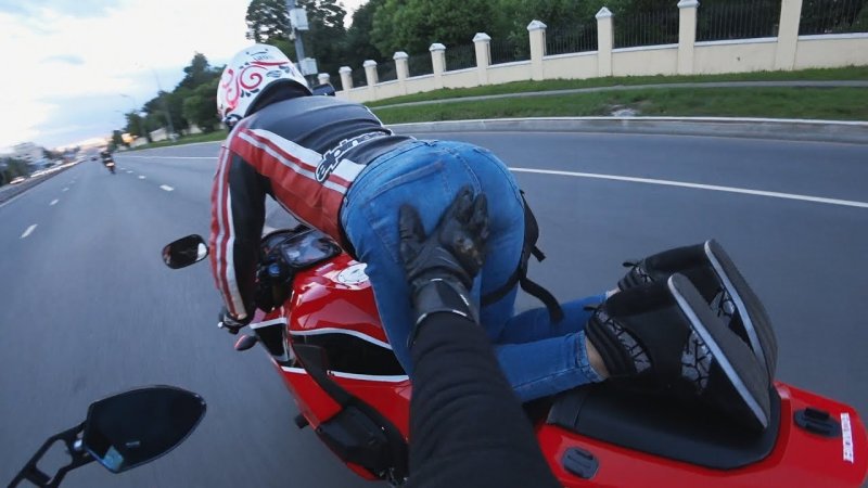 Мотоцикл от первого лица