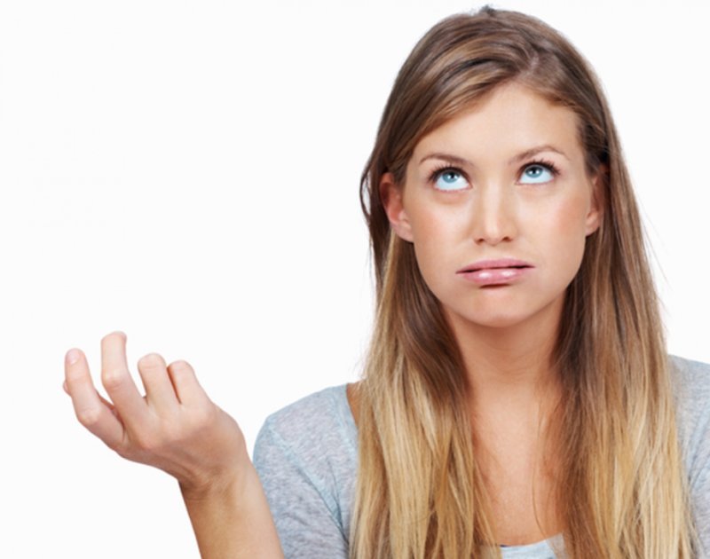 Девушка размышляет