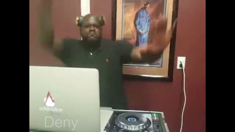 Мем диджей тейп негр флаги Украины